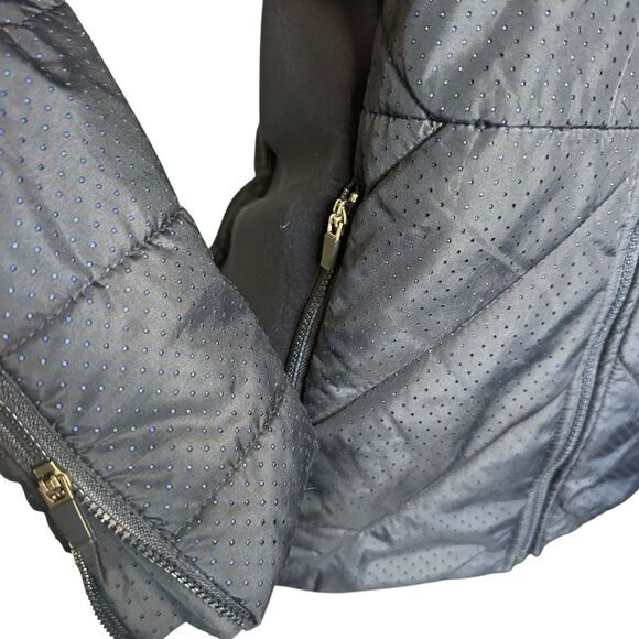 Fabletics Navy Blue Quilted Puffer Jacket zip up Coat size small - Picture 8 of 9